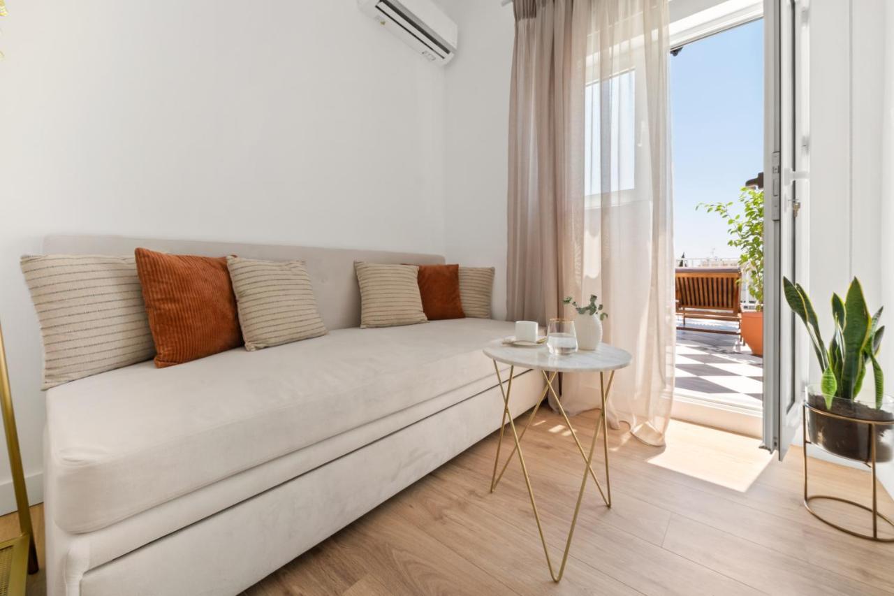 Luxurious Apartment With Big Sea View Terrace - Central Location Athena Bagian luar foto